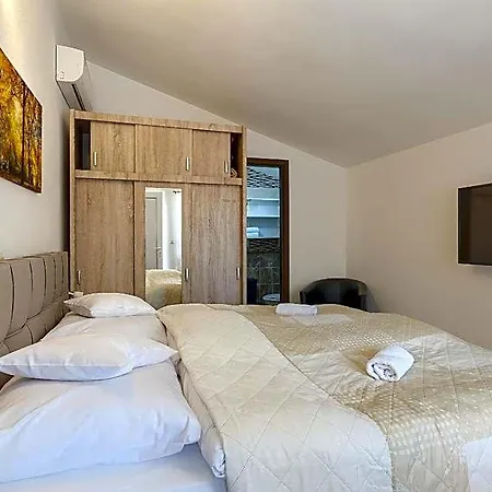 House Danijela Hotel 3*
